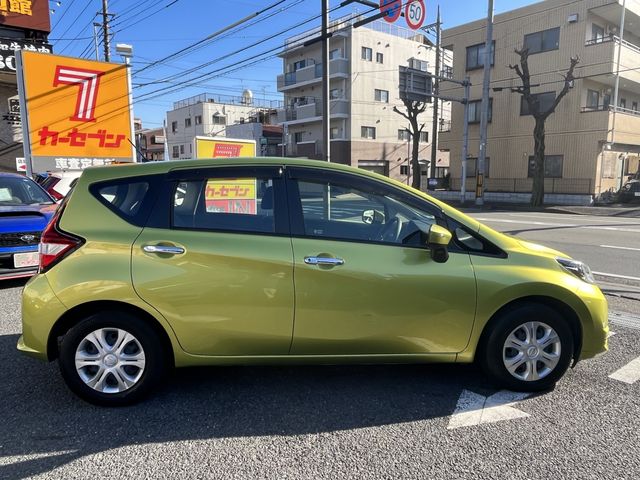 Nissan NOTE 2017-08 182797-3