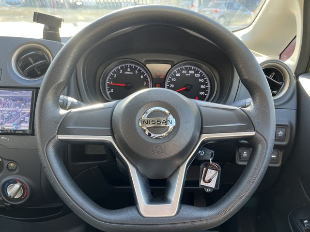Nissan NOTE 2017-08 182797-16