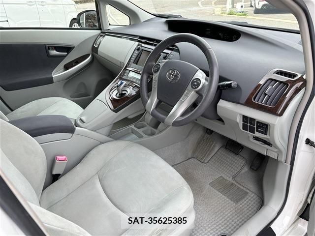 Toyota PRIUS 2010-02 246345-4