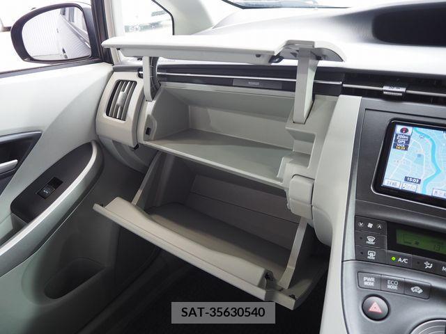Toyota PRIUS 2011-09 281993-16