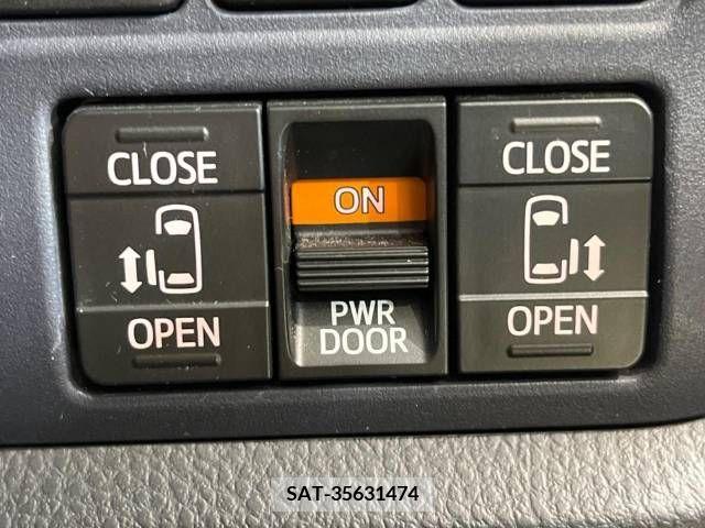 Toyota VOXY 2014-12 321431-4
