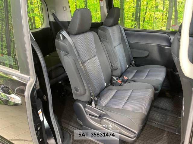Toyota VOXY 2014-12 321431-9