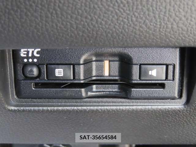 Suzuki SWIFT 2022-10 221151-6