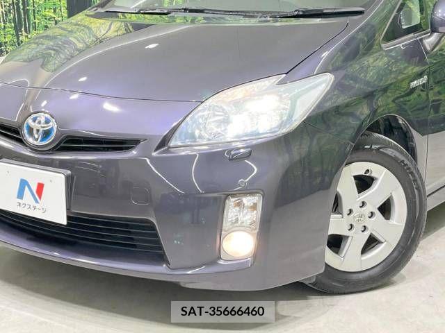 Toyota PRIUS 2011-10 352597-12
