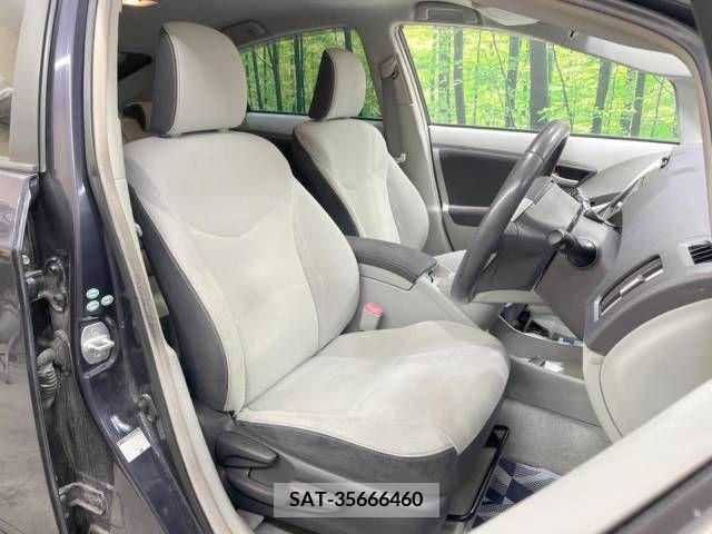 Toyota PRIUS 2011-10 352597-8