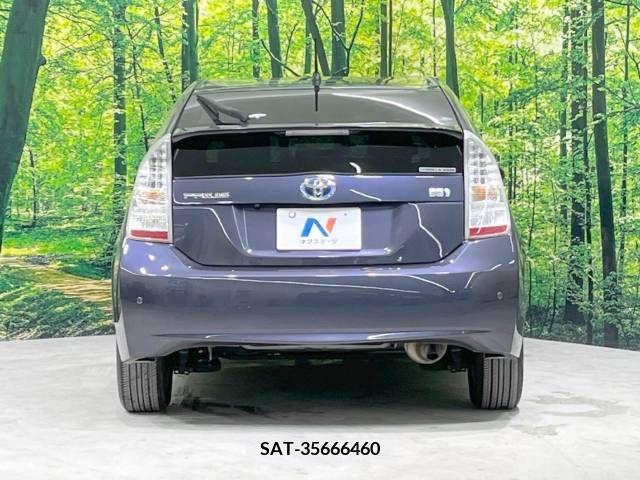 Toyota PRIUS 2011-10 352597-15