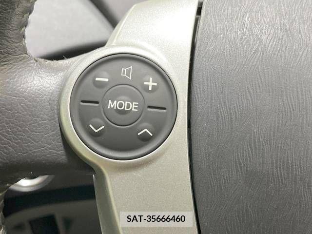Toyota PRIUS 2011-10 352597-6