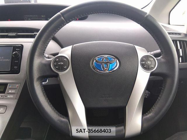 Toyota PRIUS 2015-08 380213-20