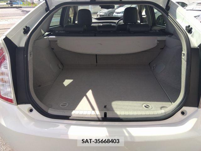 Toyota PRIUS 2015-08 380213-19