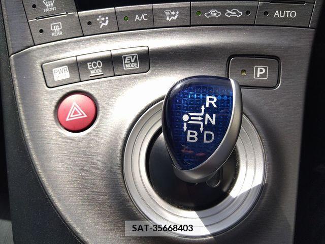 Toyota PRIUS 2015-08 380213-7