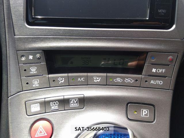Toyota PRIUS 2015-08 380213-6