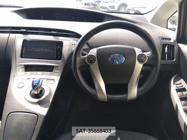 Toyota PRIUS 2015-08 380213-3