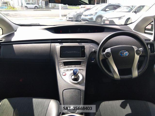 Toyota PRIUS 2015-08 380213-2