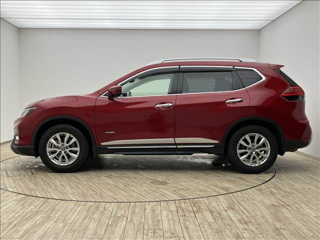 Nissan X-TRAIL 2017-07 21566-16