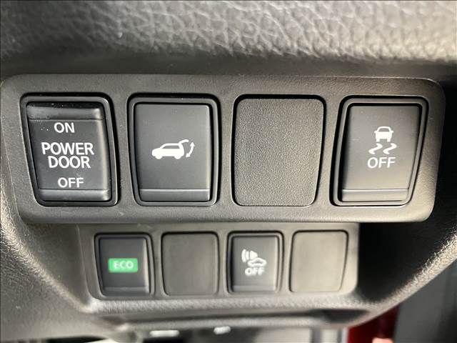 Nissan X-TRAIL 2017-07 21566-5