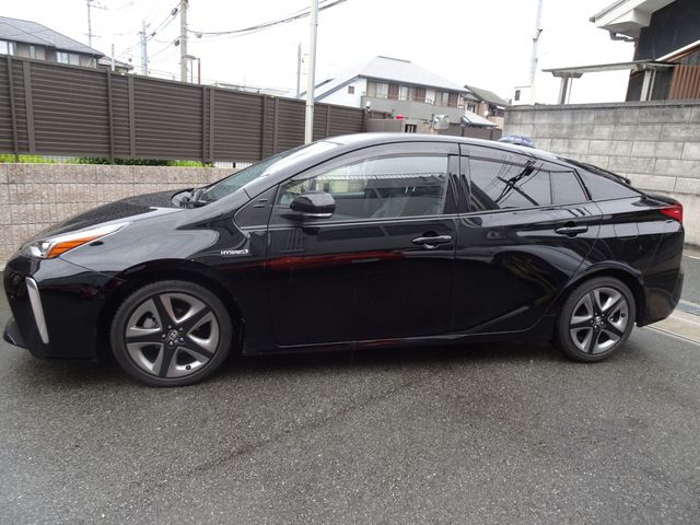Toyota PRIUS 2020-02 8307-4