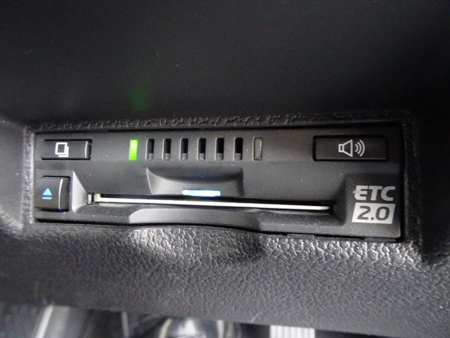 Toyota PRIUS 2020-02 8307-13
