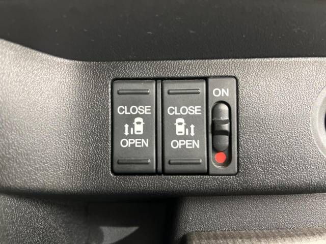 Honda e 2015-09 184399-5