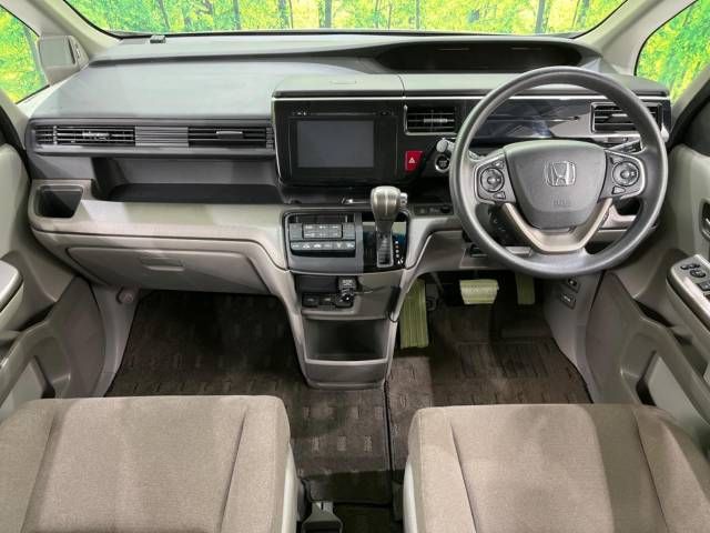 Honda e 2015-09 184399-1