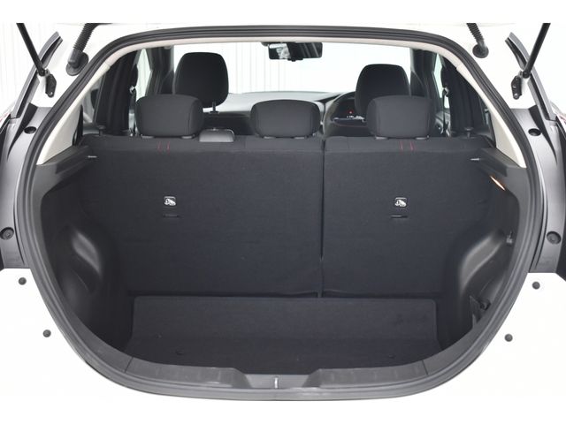 Nissan LEAF 2019-12 18506-16