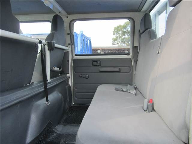 Mazda TITAN 2010-03 4278-2