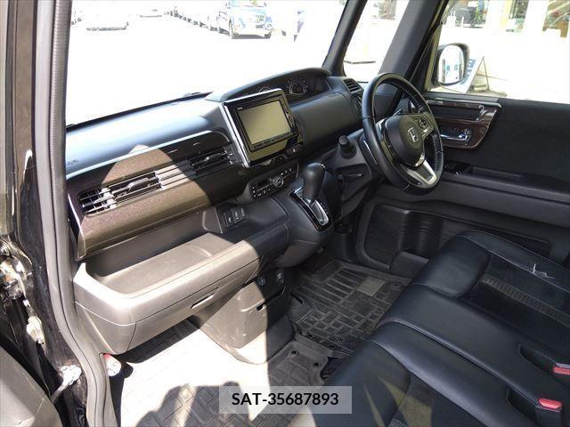 Honda N BOX CUSTOM 2019-03 237733-11