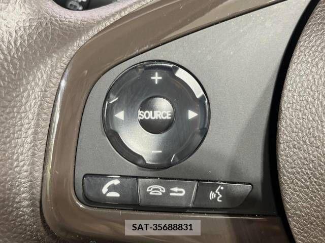 Honda N BOX 2022-10 278597-7