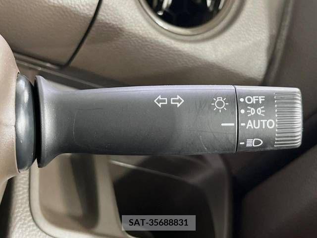 Honda N BOX 2022-10 278597-6
