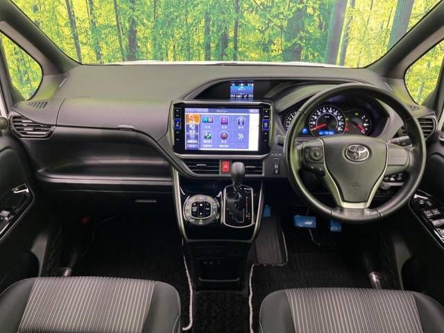 Toyota VOXY 2019-11 195323-1