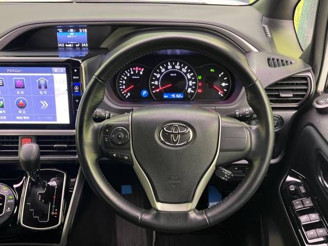 Toyota VOXY 2019-11 195323-11