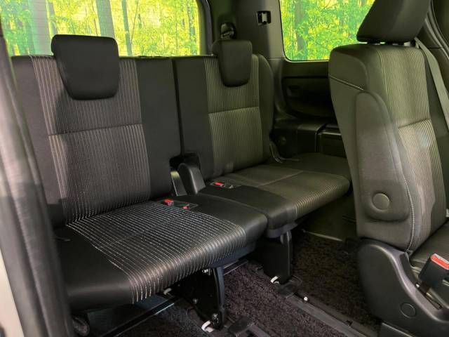 Toyota VOXY 2019-11 195323-10