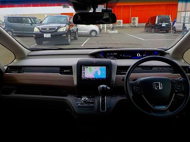 Honda FREED 2021-08 183627-1