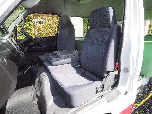 Nissan CARAVAN VAN 2009-03 12192-10