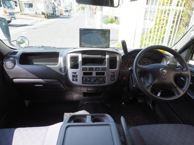 Nissan CARAVAN VAN 2009-03 12192-11