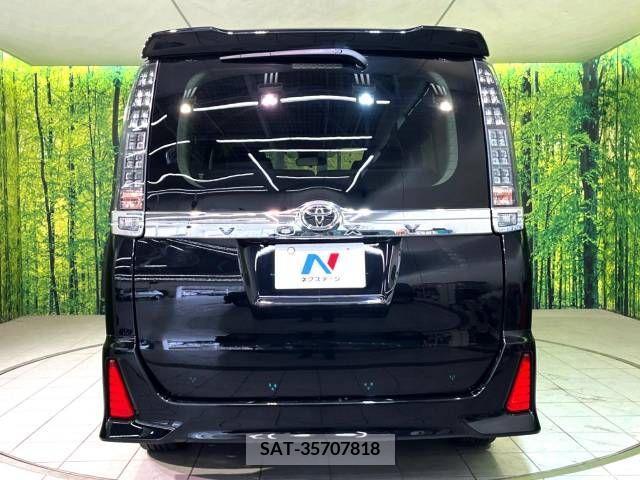 Toyota VOXY 2017-03 331009-15