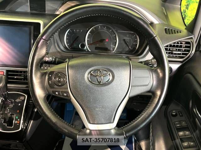 Toyota VOXY 2017-03 331009-11