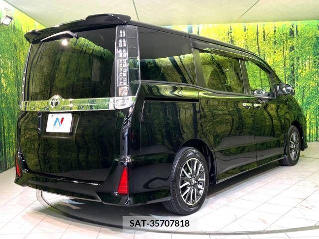 Toyota VOXY 2017-03 331009-17