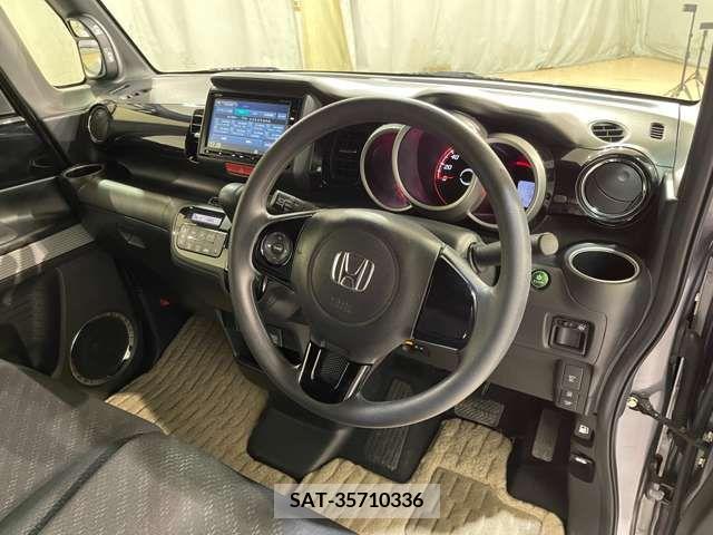 Honda N BOX SLASH 2019-03 212628-12