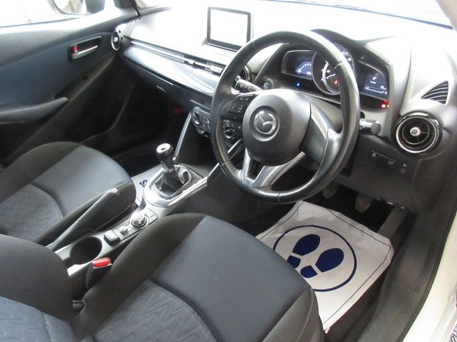 Mazda DEMIO 2014-11 189375-6