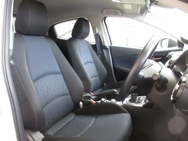 Mazda DEMIO 2014-11 189375-5