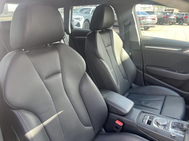 Audi A3 2017-10 10641-13