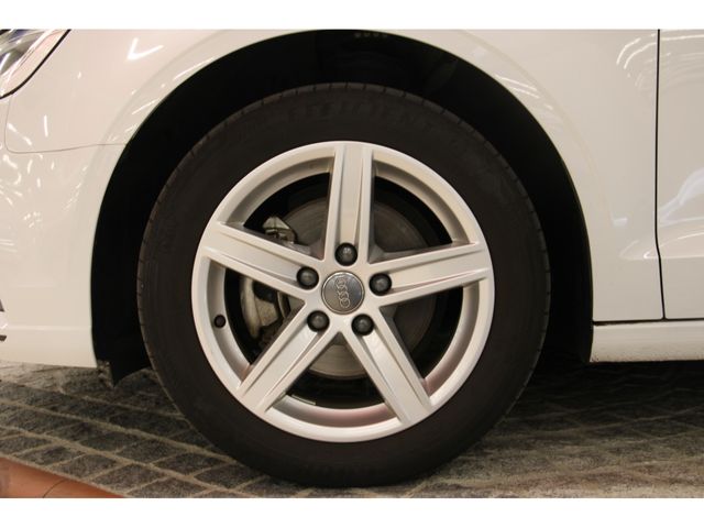 Audi A3 SEDAN 2018-09 13612-28