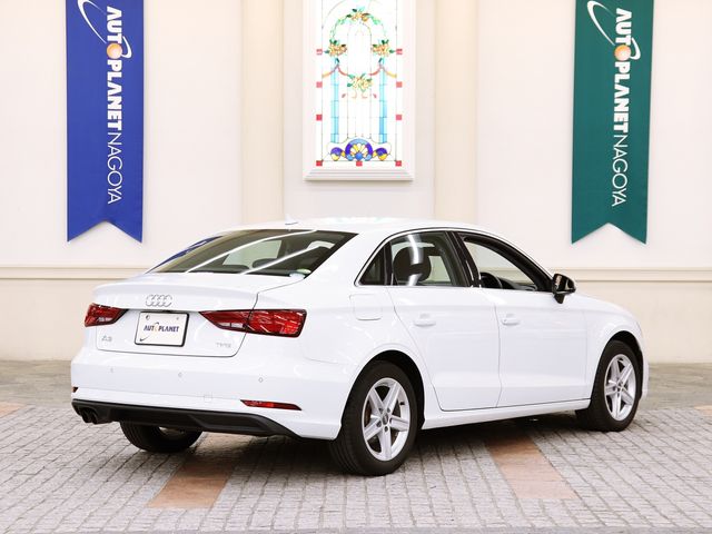 Audi A3 SEDAN 2018-09 13612-2