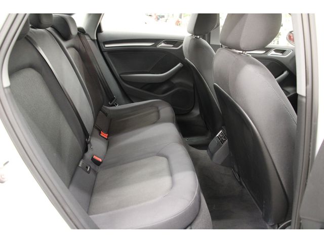 Audi A3 SEDAN 2018-09 13612-14