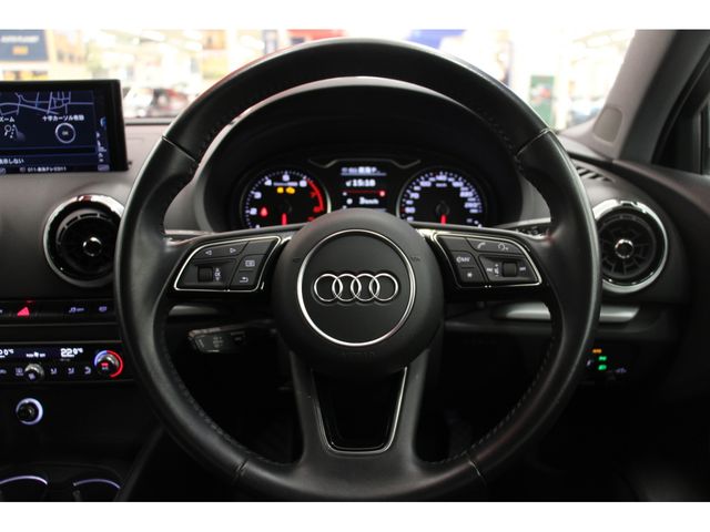 Audi A3 SEDAN 2018-09 13612-12