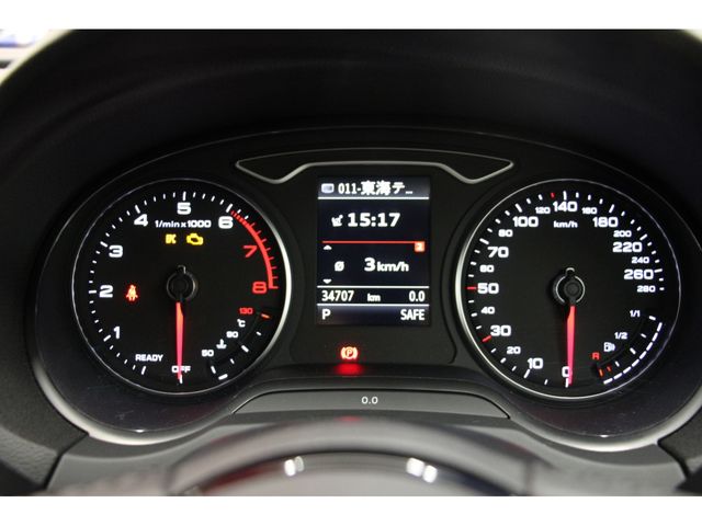 Audi A3 SEDAN 2018-09 13612-3