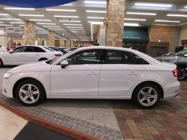 Audi A3 SEDAN 2018-09 13612-26