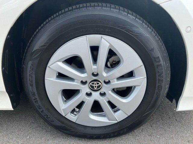 Toyota PRIUS 2018-02 13067-26