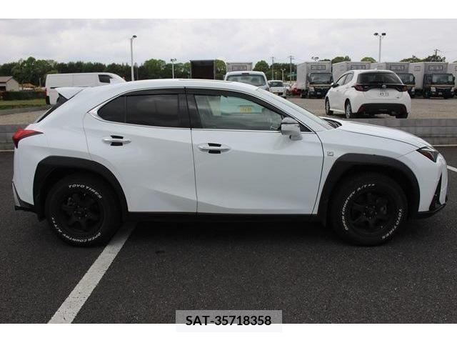 Lexus UX 2019-01 276956-10