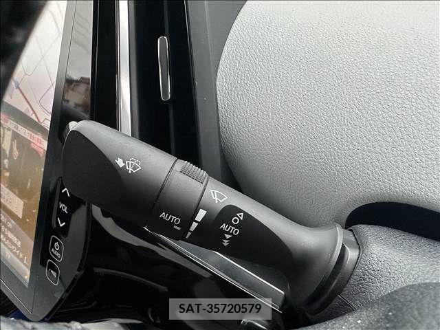 Toyota PRIUS PHV 2017-02 386931-26